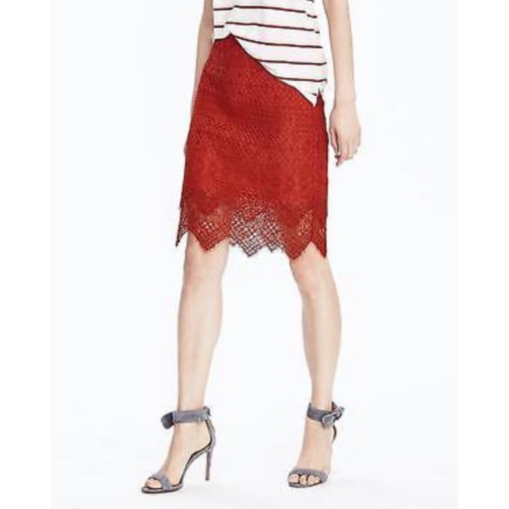 ☀️ Banana Republic Lace Pencil Skirt